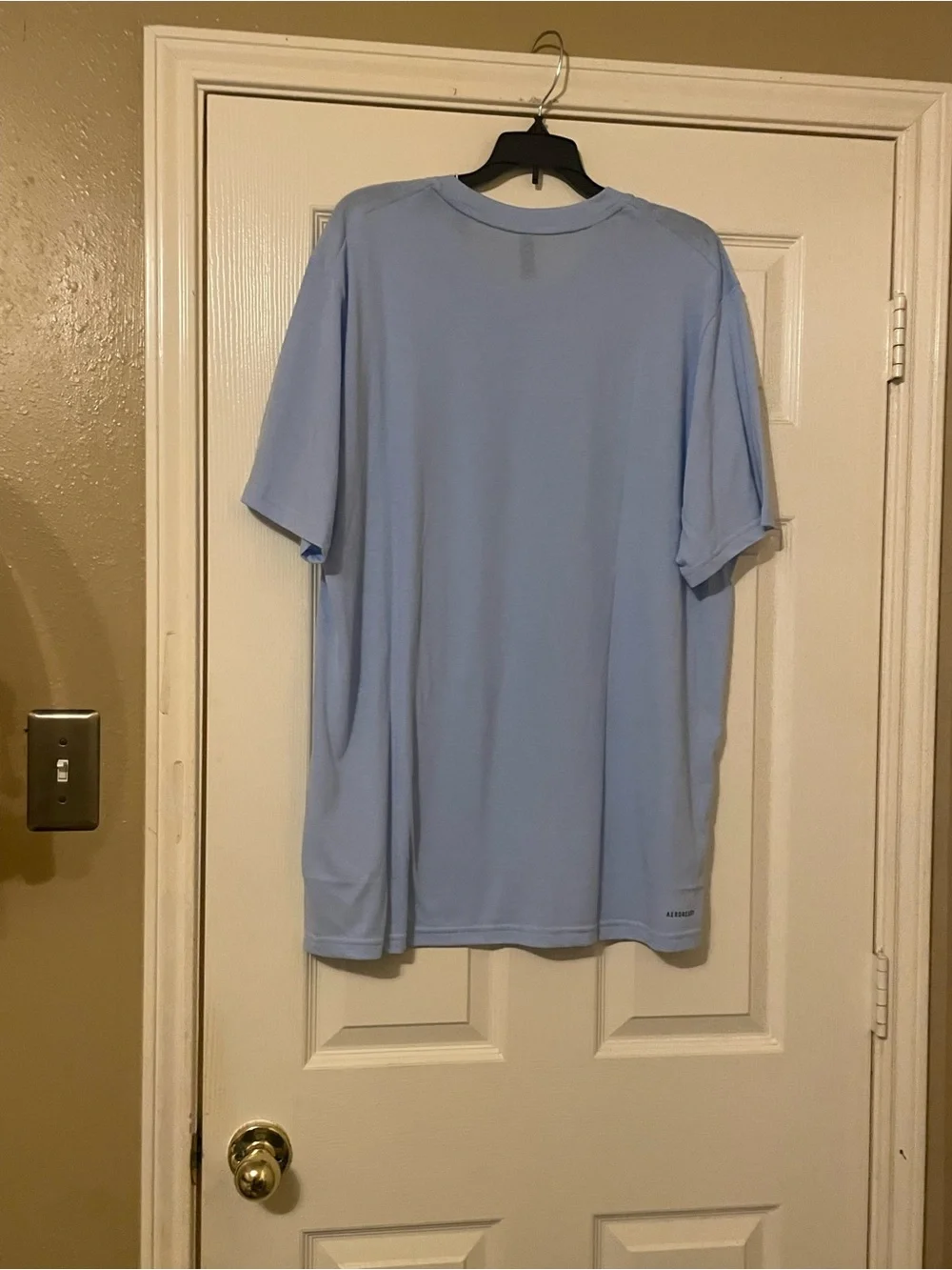 Adidas Mens Training T-Shirt Size: XL